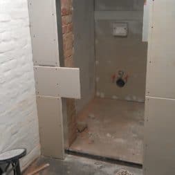 toilette im keller mit trockenbau 2 - Im Keller wird eine Toilette mit Trockenbau realisiert