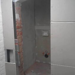 toilette im keller mit trockenbau 25 scaled - Im Keller wird eine Toilette mit Trockenbau realisiert