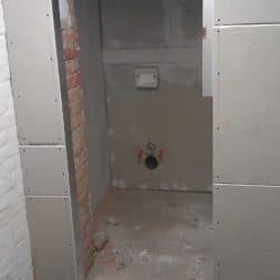 toilette im keller mit trockenbau 3 - Im Keller wird eine Toilette mit Trockenbau realisiert