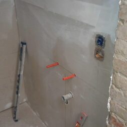 toilette im keller mit trockenbau 7 scaled - Im Keller wird eine Toilette mit Trockenbau realisiert