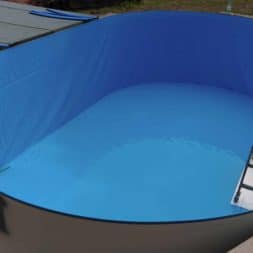 pool aufbau und anschluss 10 - Projekt Poolbau – Der Aufbau des Stahlwandpools