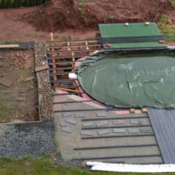 einbau der bpc wpc dielen poolterrasse 13 - Projekt Poolterrasse – Bau der Unterkonstruktion und Verlegen der BPC Dielen