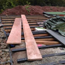 einbau der bpc wpc dielen poolterrasse 15 - Projekt Poolterrasse – Bau der Unterkonstruktion und Verlegen der BPC Dielen