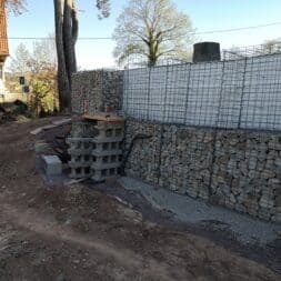 Hangsicherung mit Gabionen 093 - Slope stabilization - stack gabions safely on top of each other