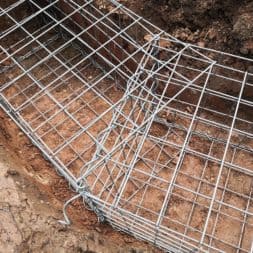 Kurve mit Gabionen bauen19 - Hang mit Gabionen sichern - Ecken und Kurven bauen