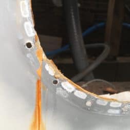 Stahlwandpool abbauen Skimmer Einlaufduese Lampe Poolfolie entfernen 31 - Pool Umbau - Rückbau vom Stahlwandpool
