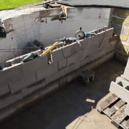 Pool umbauen Waende mauern Bewehrung einbauen 21 - Pool UMbauen – Wände mauern | Bewehrung einbauen | Schalsteine setzen