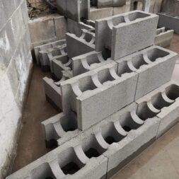 Pool umbauen Waende mauern Bewehrung einbauen 29 scaled - Build your own pool - Masonry walls with reinforcement | Set formwork stones