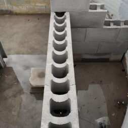 Pool umbauen Waende mauern Bewehrung einbauen 38 scaled - Pool remodeling - mason walls | install reinforcement | set formwork blocks