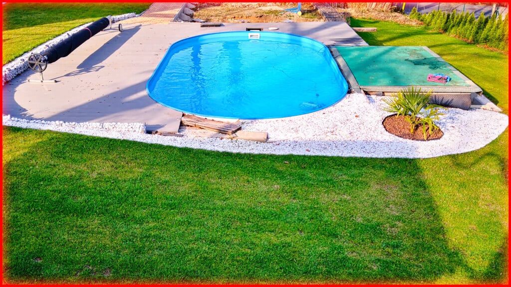 Pool Auswintern und für die Poolsaison in Betrieb nehmen commaik