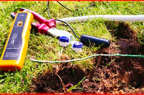 Lawn_robot_find_and_repair_broken_control_cable_001 a1