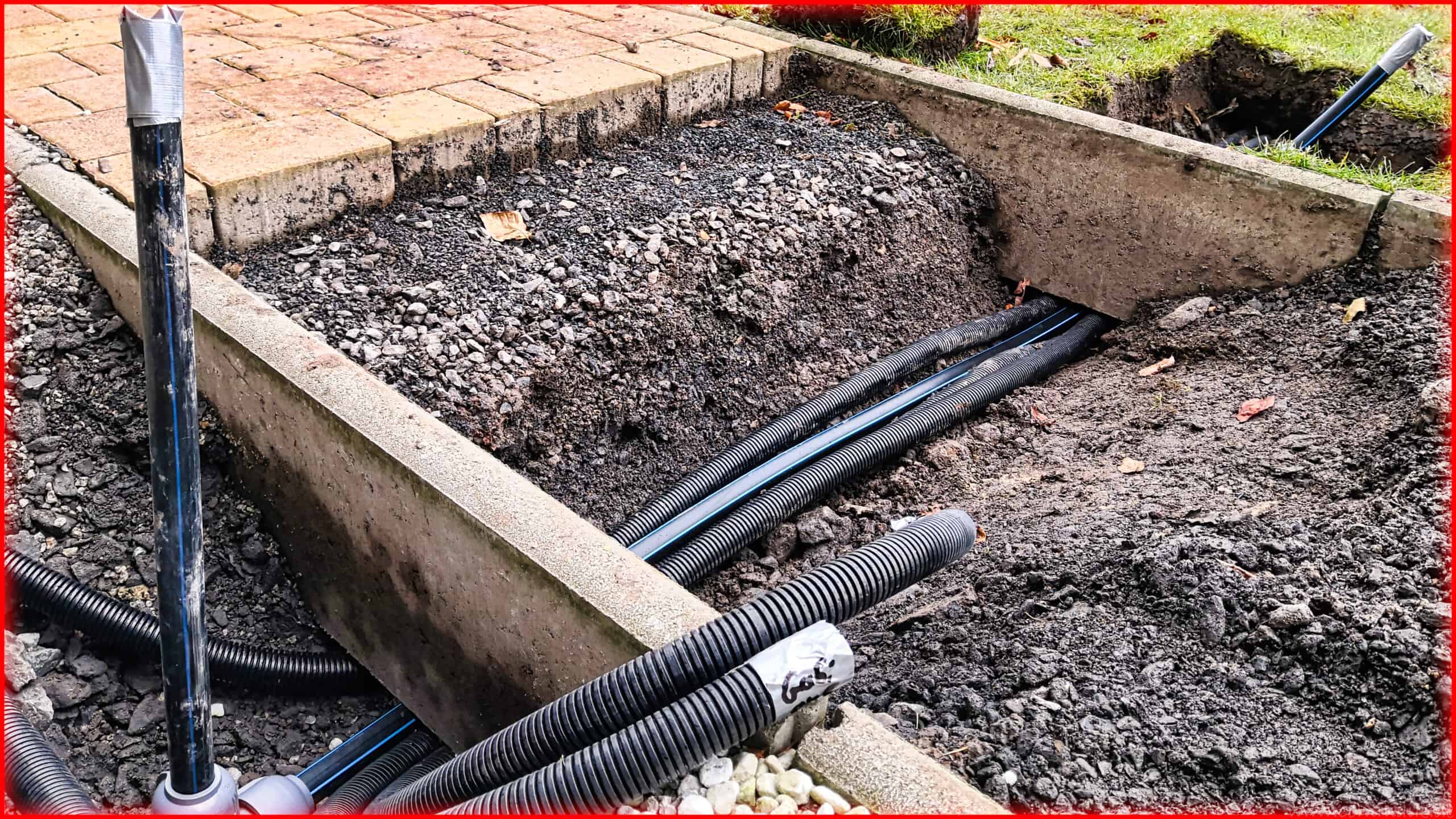 Garden irrigation – Pipes under the sidewalk – Equipotential bonding laid at the same time a1