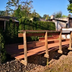 WPC Terrasse reparieren sanieren neu bauen www.commaik.de 046 - Sanierung der Gartenterrasse: Der Wechsel von Holz zu WPC und Alu-Profilen