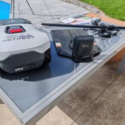 Anthbot Genie 600 im Test Kabelloser Maehroboter mit AI RTK – So maeht er wirklich www.commaik.de 017 - Anthbot Genie Mähroboter im Test: Perfektes Rasen mähen ohne Kabel!?