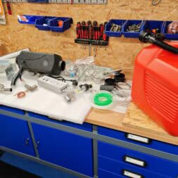Dieselstandheizung in der Werkstatt Festinstallation mit Praxis Tipps www.commaik.de 011 - 8kW Diesel Standheizung sicher in der Werkstatt & Garage installieren