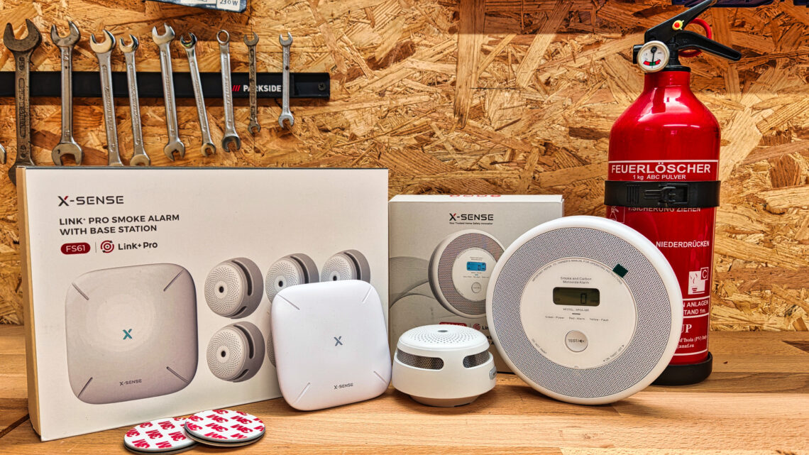 Network wireless smoke detectors across several floors: How X-Sense Link+ protects your whole house! 1 X Sense Link Rauchmelder Sicherheit im ganzen Haus www.commaik.de - Network wireless smoke detectors across several floors: How X-Sense Link+ protects your whole house!