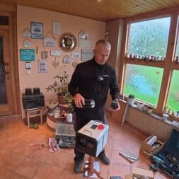 Diesel heating for motorhomes & campers: optimal heating of the conservatory with diesel 5 Dieselheizung statt Elektroheizung Hcalory HBH2 im Test Einbau im Wintergarten www.commaik.de 1.5.3 - Diesel heating for motorhomes & campers: optimal heating of the conservatory with diesel