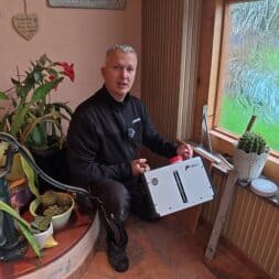 Diesel heating for motorhomes & campers: optimal heating of the conservatory with diesel 7 Dieselheizung statt Elektroheizung Hcalory HBH2 im Test Einbau im Wintergarten www.commaik.de 1.7.1 - Diesel heating for motorhomes & campers: optimal heating of the conservatory with diesel