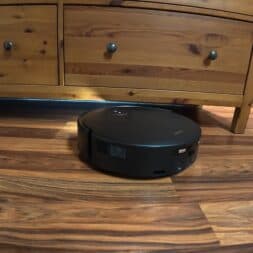 MOVA Z60 Ultra Roller Complete test: Fully automatic cleaning with AI and hot water 11 MOVA Z60 Ultra Roller Complete im Test Staerkster Saug Wischroboter www.commaik.de 1.16.3 - MOVA Z60 Ultra Roller Complete test: Fully automatic cleaning with AI and hot water