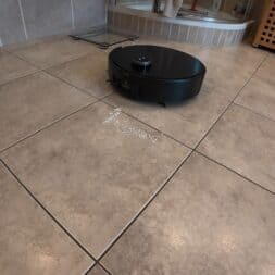 MOVA Z60 Ultra Roller Complete test: Fully automatic cleaning with AI and hot water 20 MOVA Z60 Ultra Roller Complete im Test Staerkster Saug Wischroboter www.commaik.de 1.20.1 - MOVA Z60 Ultra Roller Complete test: Fully automatic cleaning with AI and hot water