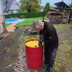 Rauchfreie Feuertonne selber bauen aus Oelfass Schritt fuer Schritt DIY Anleitung www.commaik.de 1.7.3 - Build your own smoke-free fire barrel: DIY instructions from a 200 L oil drum with secondary ventilation