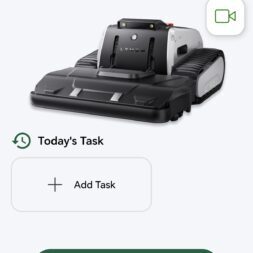 Lymow One Plus in test: RTK robot mower for large areas & difficult terrain 54 Screenshot of the Lymow app showing the Lymow One Plus robotic lawnmower at 93% battery, Waiting status, with options to add a task or access the device. The navigation icons appear at the bottom. www.commaik.de