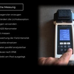 High Chlorine Consumption in the Pool: Why 20 Liters of Chlorine Disappeared in Two Weeks 41 A person is operating a water analysis photometer with a digital display to monitor chlorine consumption; next to it is a microcuvette holder. The photometric measurement functions for swimming pool water analysis are listed on the left in German. www.commaik.de