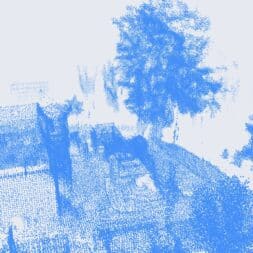 ECOVACS GOAT O1200 LiDAR PRO Review: Perfect Edge Mowing Without Any Touch-Ups? 24 A blue 3D point cloud scan of a garden area with a tree, displayed on a smartphone screen—ideal for tracking the mowing path of an Ecovacs Goat robotic lawn mower as it navigates through your garden. www.commaik.de