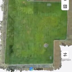 TerraMow V1000, V600, and Mini 500 Review: Robotic Lawn Mowers Without RTK and Lidar? 7 A screenshot from a smartphone shows the lawn map of the Terramow V1000 robotic mower in the mowing app, which displays the area (196.8 m²), the mowing time (135 min.), and the battery level. The intuitive user interface offers the "Spot," "Auto," and "Zone" options, as well as a large blue play button—ideal for thoroughly testing the features. www.commaik.de